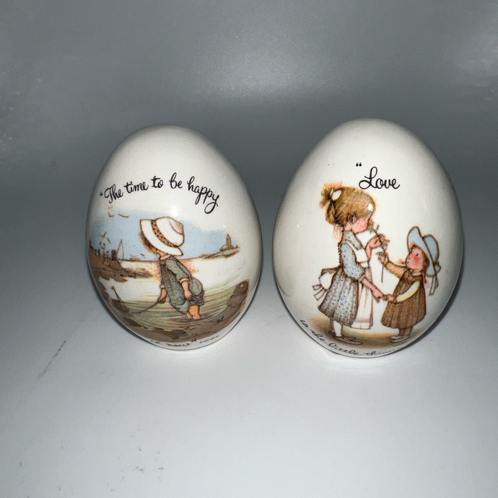 Set of two vintage Holly Hobbie porcelain eggs